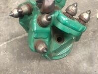9 7-8in Claw Bit with 6 5-8in reg pin Image 9 7-8in Claw Bit with 6 5-8in reg pin